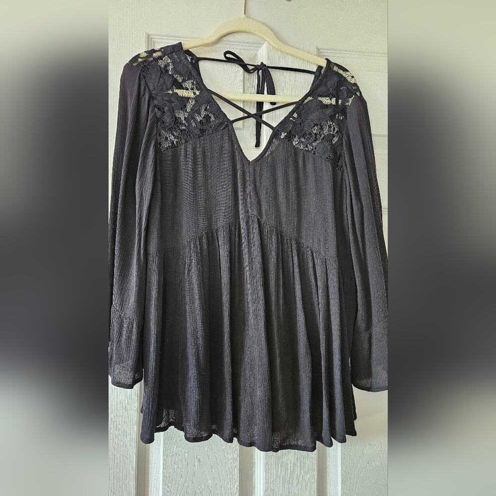 American Eagle Outfitters Black Lace Accent Blouse
